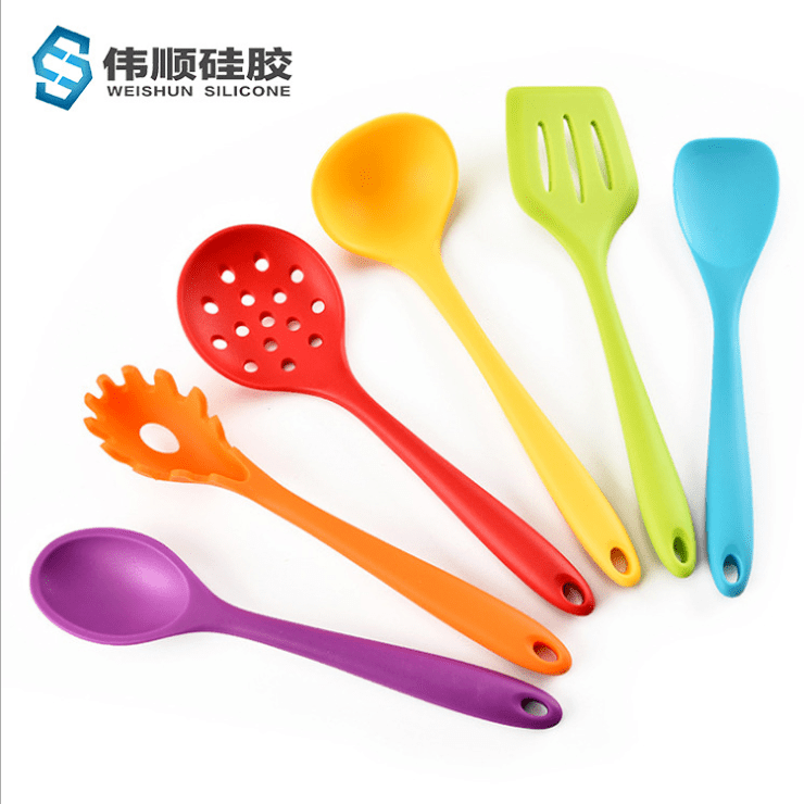 硅膠制品廠家哪家好，為什么客戶選擇東莞偉順硅膠制品廠[熱點推薦]